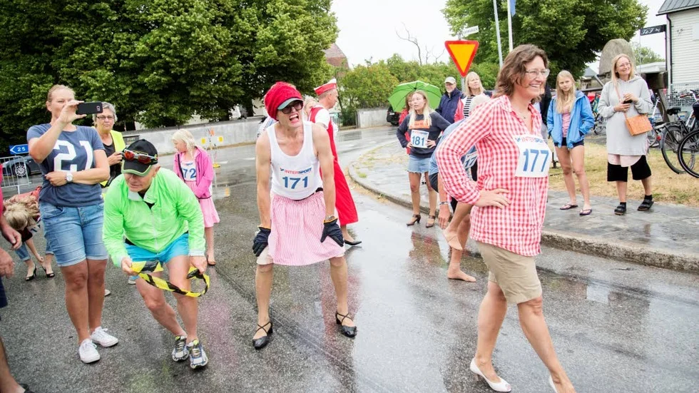 Deltagarna pustar ut efter loppet.