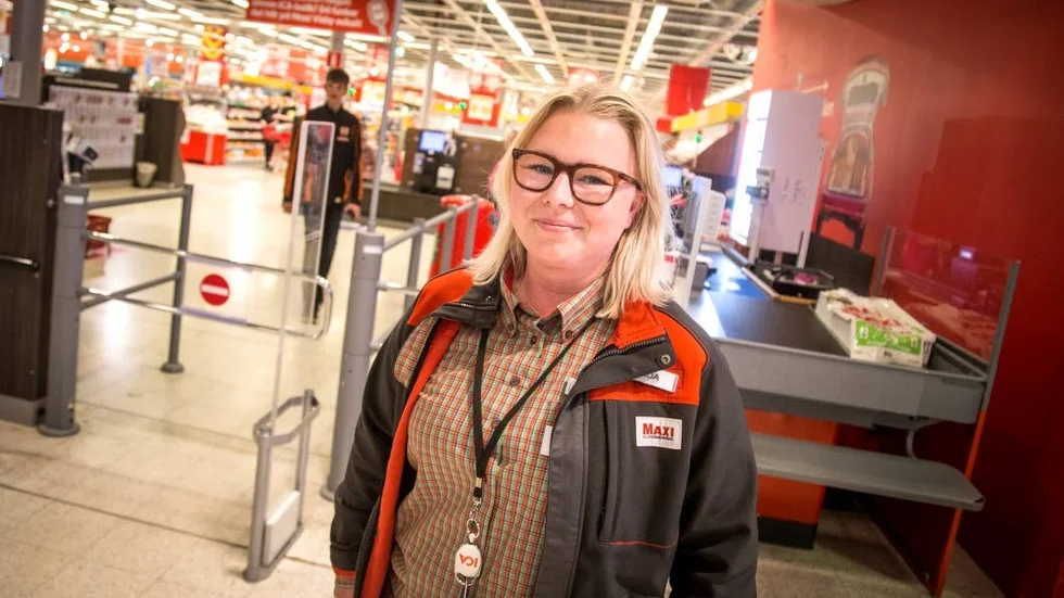 Moa Lilja är redan med och arbetar i butiken.