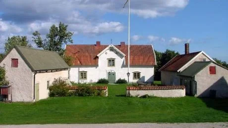 hembygdsgård. Rodarve i Östergarn, gården som hembygdsföreningen fått till skänks och nu skall bli hembygdsgård.