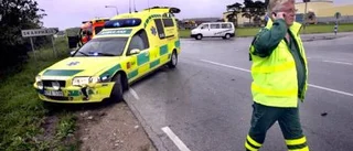 Personbil i krock med ambulans