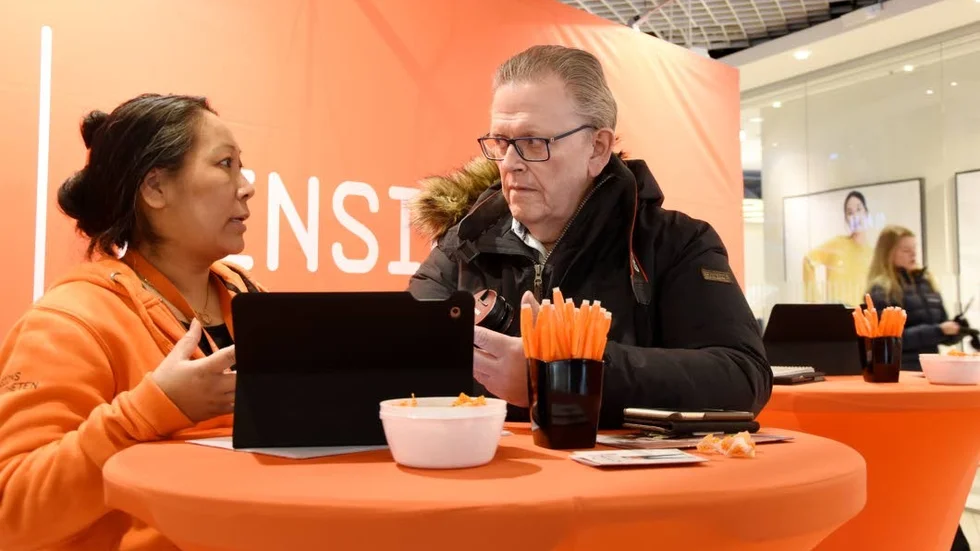 Rådgivning. Maria Eriksson Nyman svarade på frågor när Pensionsmyndigheten gästade Luleå. Lars Haarala fick det svar han ville ha.
