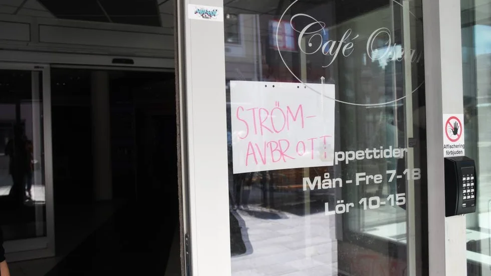 STRÖMLÖST. Det blev mörkt i Citygalaxen under onsdagen när centrum drabbades av ett stort strömavbrott.