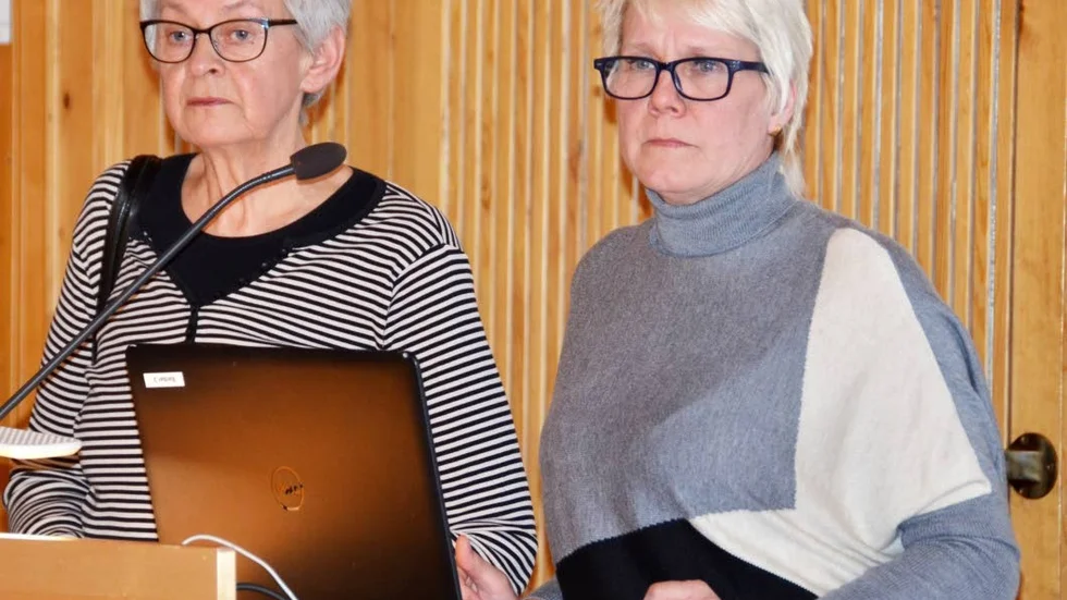 FÖR KVINNOJOUREN. Vega Fogman och Helena Jacobsson.