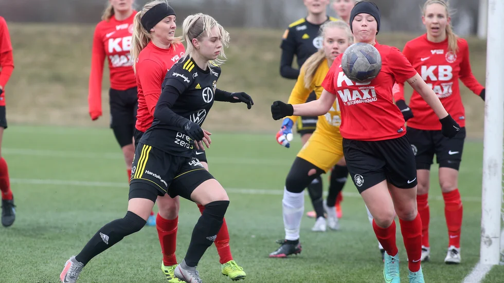 Stina Dahl Forslund blev tvåmålsskytt för Smedby.