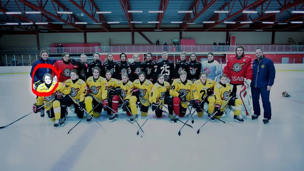 TV-pucken 2015. 
Noel Gunler får nu chansen att spela med J16-landslaget i en fyranations-turnering.
På bilden: Bakre raden från vänster: Albin Enqvist (Luleå HF), Isak Nordanståhl (do), Victor Edström (do), Hugo Borg (Piteå HC), Calle Behm (Luleå HF), Nils Thomasson (do), Isac Aili (do), Ville Erixon (do), Jonathan Andersson (do), Arvid Bäckström (Piteå HC), Aron Hansson (do), William Josbrandt (Luleå HF). Främre raden från vänster: Noel Gunler (Luleå HF), Jan Bertgren (Asplöven), Ludwig Wirtoft (Luleå HF), Axel Wikström (Bodens HF), Helmer Oskarsson (Kiruna IF), Emil Nilsson (Luleå HF), Isak Ylivainio (do), Johan Bäckström (Kiruna IF), Jonathan Lindgren (Luleå HF), Nils Lunqvist (Piteå HC).