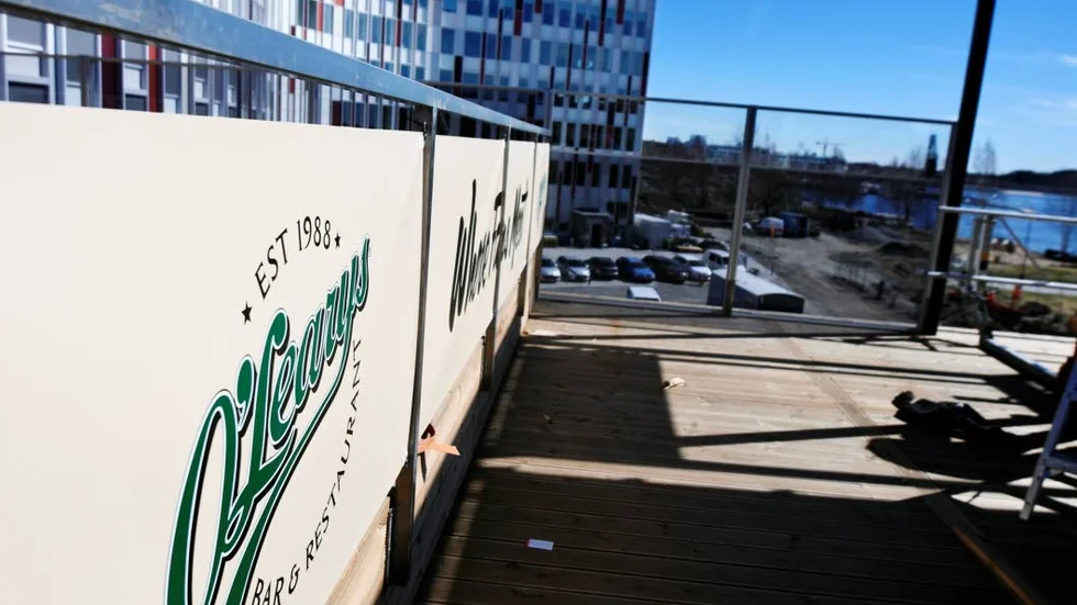 O´Learys takterrass tar form. Förhoppningen är att kunna servera gästerna där redan till helgen.