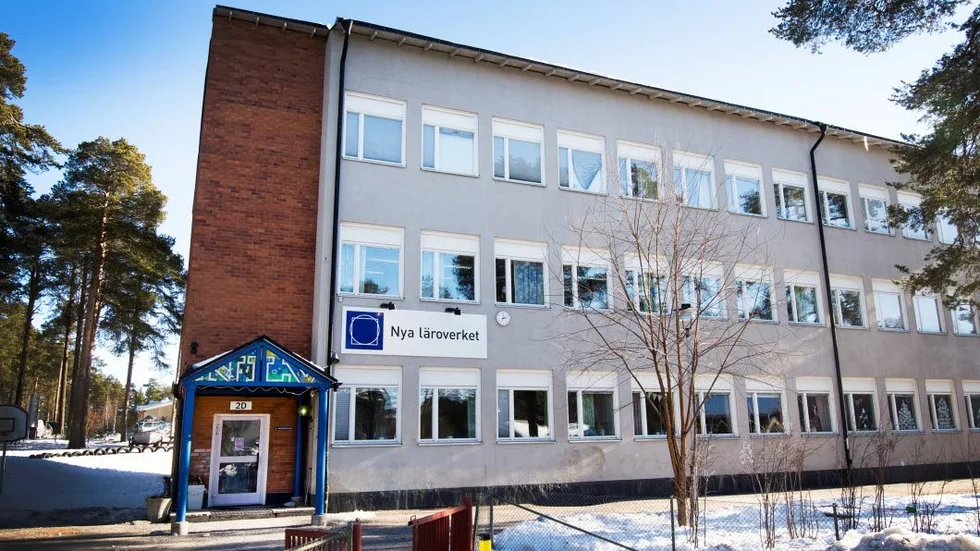 Den nya grundskolan kommer att ha runt 400 elever och gymnasieskolan 250.