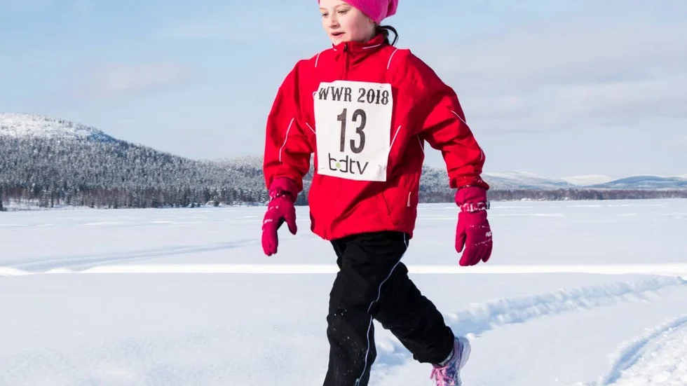 Snölöpning. Engla Jansson, 10 år, från Niemisel, tyckte att det var ett jobbigt lopp, men är nöjd med sin insats.