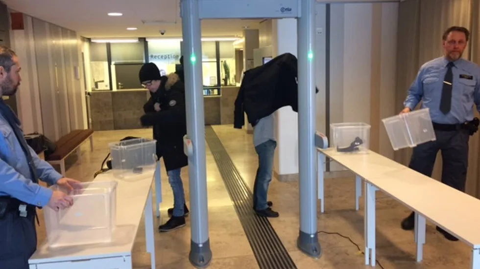 Förhandlingarna omgärdas av rigorösa säkerhetsarrangemang.