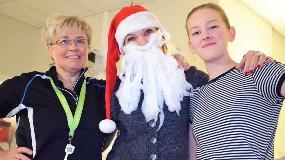 BESLUT. Personalen på Bergkristallens förskola i Kiruna har valt att bryta föräldrartraditionen på lucia. Istället kommer barn och personal att klä ut sig och uppträda tillsammans. Anita Wilhelmson, Ewa Aspevik Henriksson och Frida Wessman.