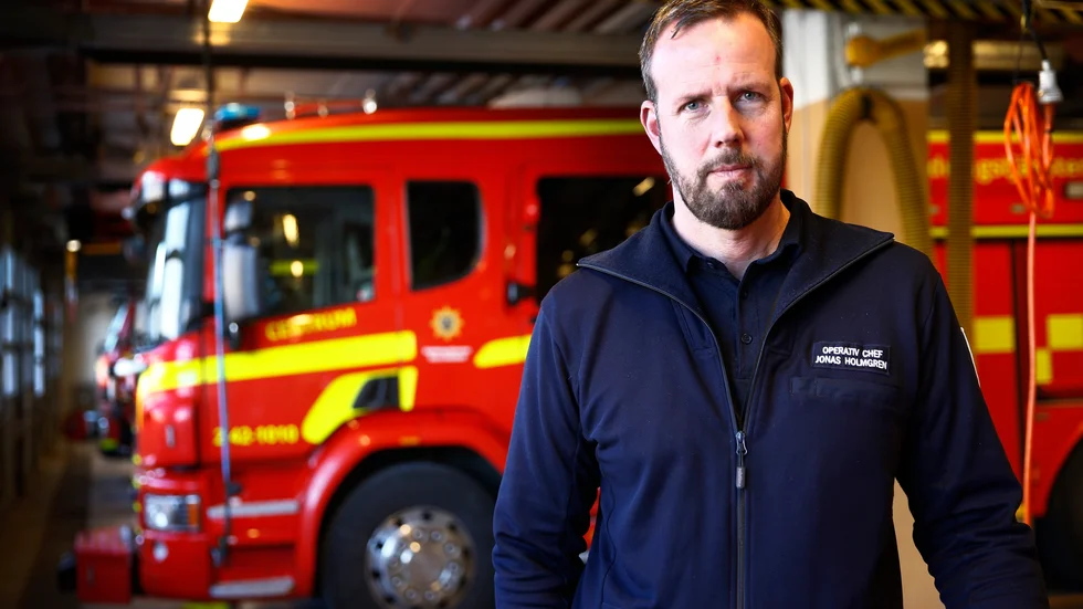 "Det var en aggressivitet som vår personal fick möta som inte funnits tidigare", berättar Jonas Holmgren, operativ chef på räddningstjänsten.