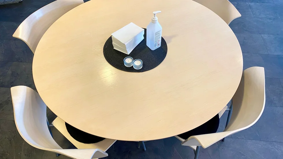 Det misstänkta sexofredandet inträffade i början av mars i ett lunchrum i en butik i Västerbottens inland.