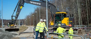 Bajsvatten från Nyköping hamnar i Oxelösund när ledning lagas: "Går knappt att ta sig till stället där det rinner ut"