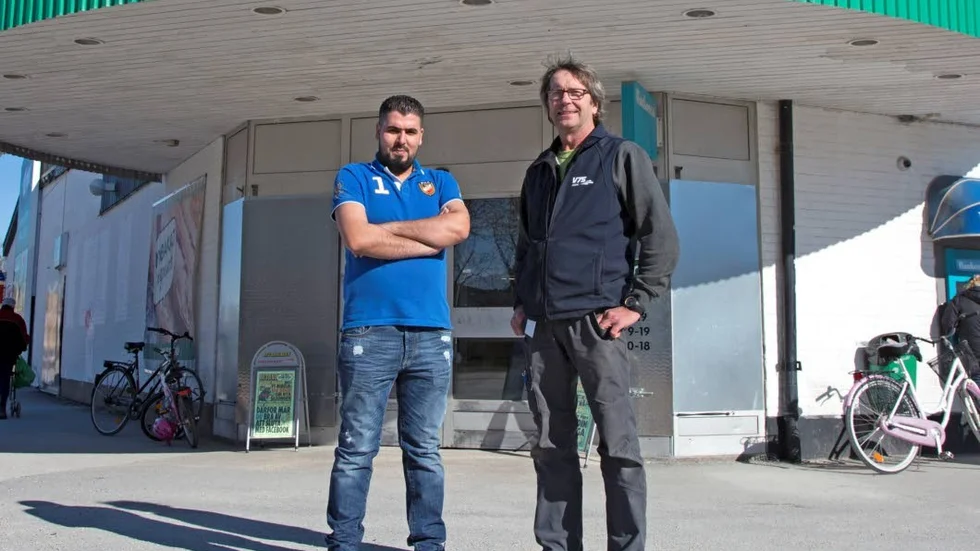 Mohammed Albarko och Mikael Erixon konstaterar att det har blivit lugnare i Bingebyområdet.