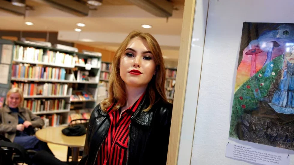 Vera Emdén övergav måleriet för skrivandet när hon var yngre. Nu har hon hittat tillbaka till bildkonsten.