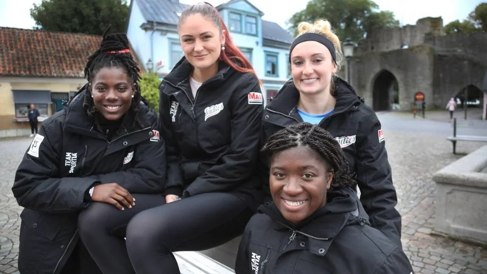 Nya i stan. Jazzmin Parker, Regina Palusna, Nici Gilday och Rashida Timbella anlände alla nyligen till Gotland. På söndag har deras nya klubb Visby Ladies premiär mot Alvik.