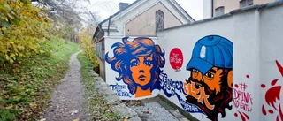 Gamla fängelset i hamnen smyckat med graffiti