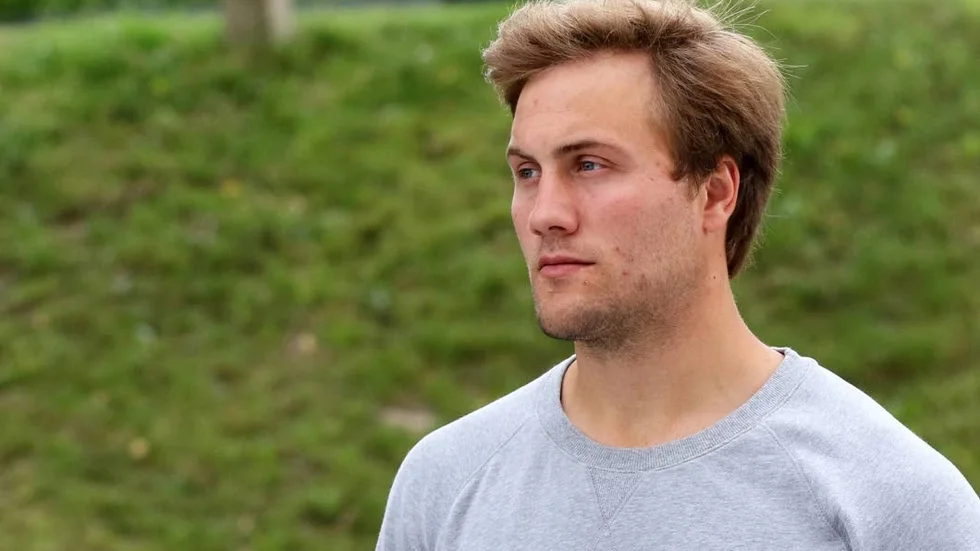 Laddad. Johan Larssons sommarlov är slut och snart reser han tillbaka till Buffalo och en tuff och lång säsong i NHL.