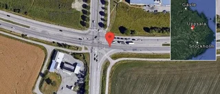 Trafikolycka på väg 255 - helt stopp i ett körfält