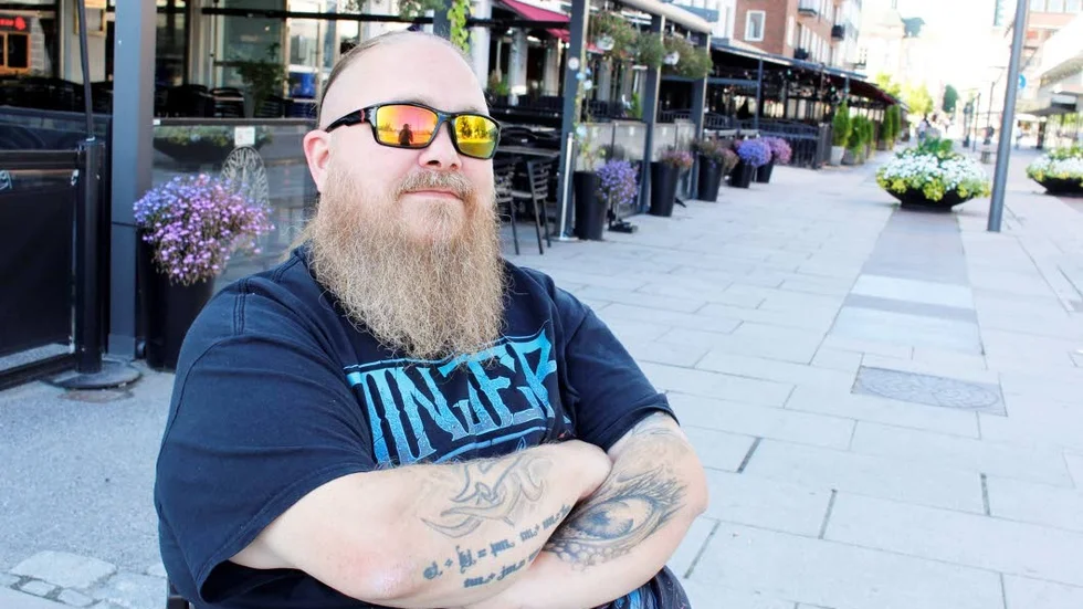 Teddy Möller njuter av högsommarhettan: " Jag älskar när det är så här varmt. Förra sommaren var min favoritsommar".