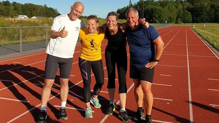 Niclas Bernhardsson, coach, sen är det Ullis Bernhardsson som kom med idén, Lena Thompson och Peter Jansson nappade direkt på nybörjarträningen.