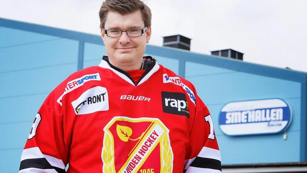 Klubbchefen Anders Björk räknar med att klubbens medlemsantal ökar med drygt 150 utövare då Linden gör en satsning på damishockey.