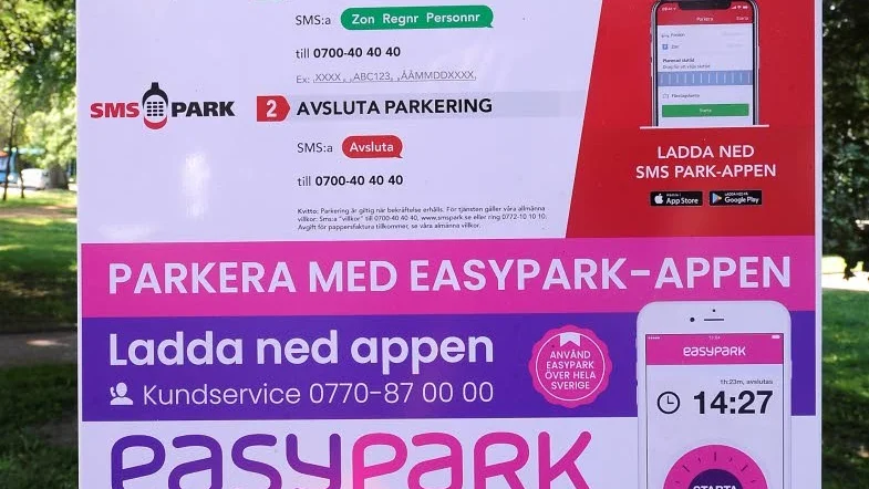 En av app-tjänsterna redovisar inte den extra avgiften. Enligt Konsumentverket kan det vara ett brott mot konsumentköplagen.