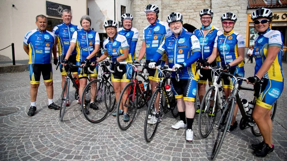 TEAM GOTLAND. Drygt 20 personer ingår i Team Gotland som ska cykla från Prag till Varberg 3 till 9 juli till förmån för Barncancerfonden.