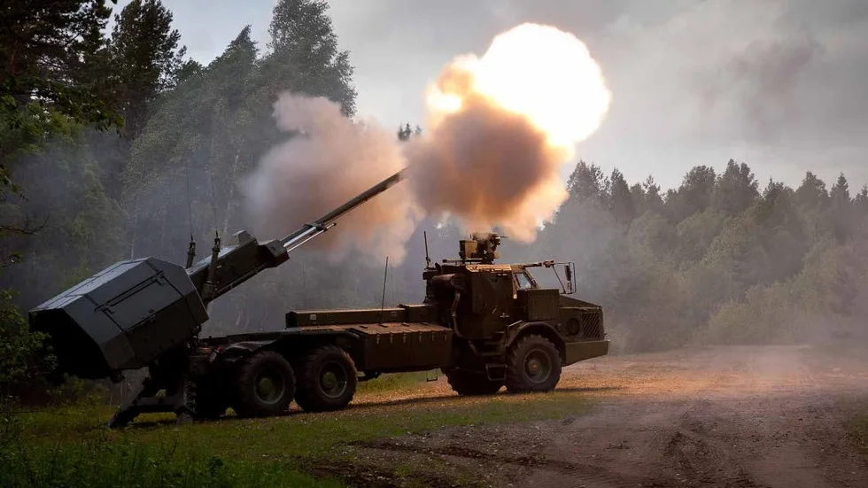 Merparten skjutningar blir med handeldvapen. Men Försvarsmakten begär också tillstånd för grövre pjäser, som Archer på bilden.