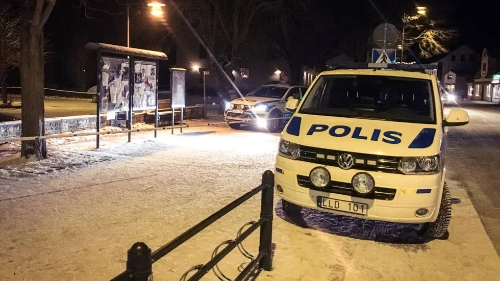 Flera polispatruller var på plats.