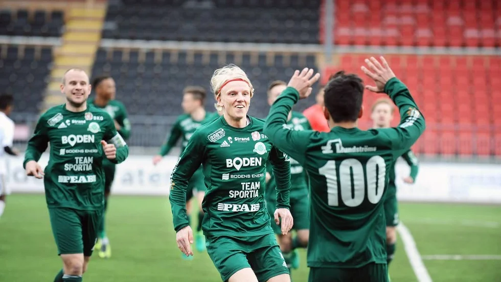 Ny spelare. Max Wårell i BBK får en ny engelsman som lagkamrater.