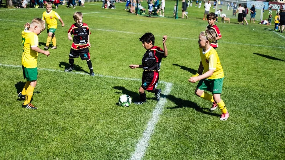 I straffområdet. Rutvik och Luleå FC kämpade på bra och gjorde flera mål.