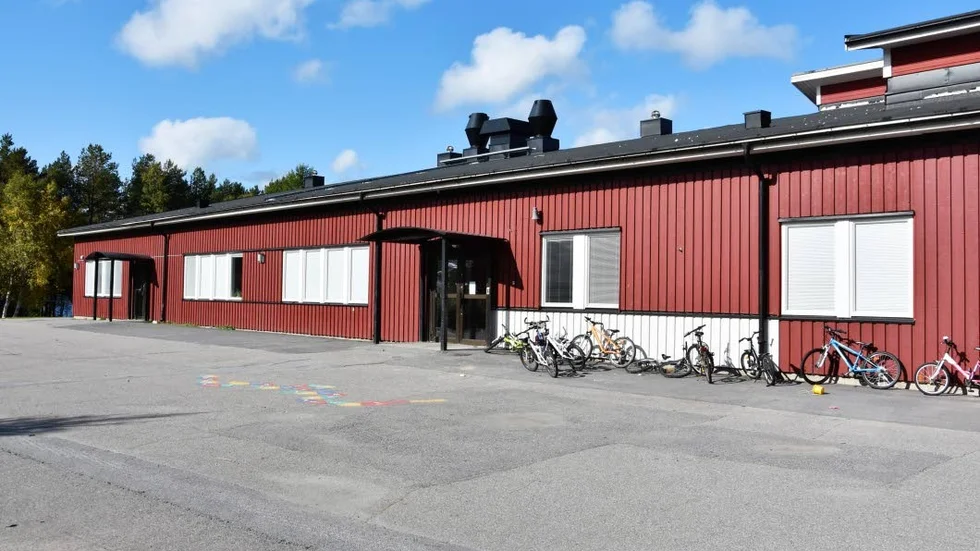 Borgmästarskolan i Luleå. En person hotade elever och personal på skolgården.