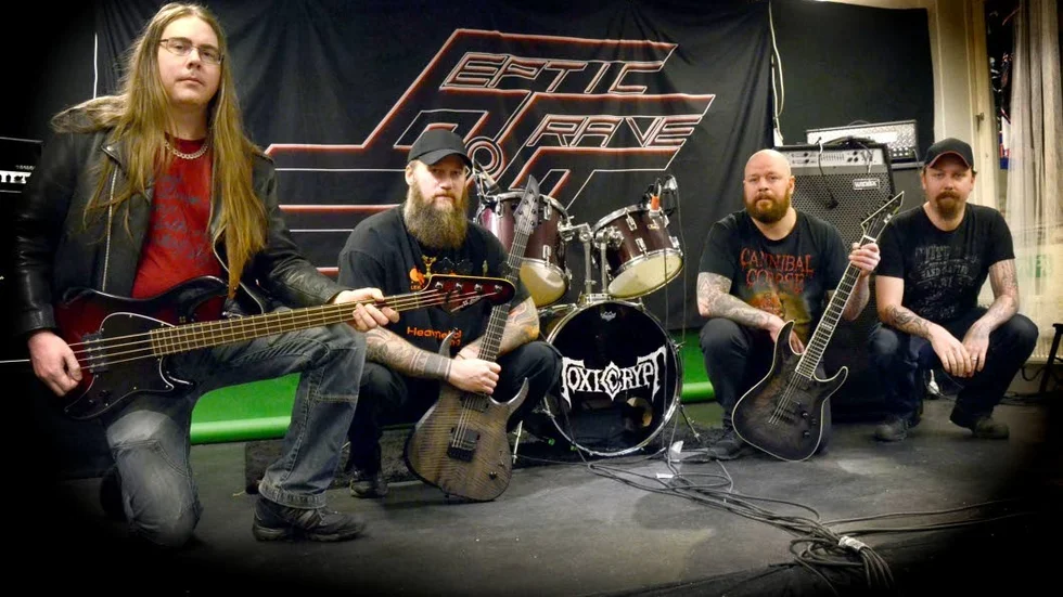Toxic Crypt. Från vänster Simon Ahnfeldt, Jonas Backe, Fredrik Hjärtström och Johan Karlsson. Saknas gör Simon Henell.