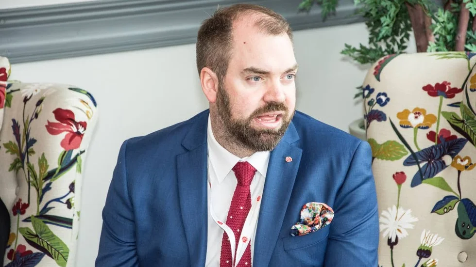 Orsaken. Gammalt groll om kommunalrådsvalet är egentliga bråket, menar ordförande i Norrbottens socialdemokratiska distrikt, Fredrik Lundh Sammeli.