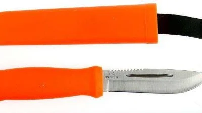 Kniven. Polisen har beslagtagit den kniv som amnvändes under rånet.