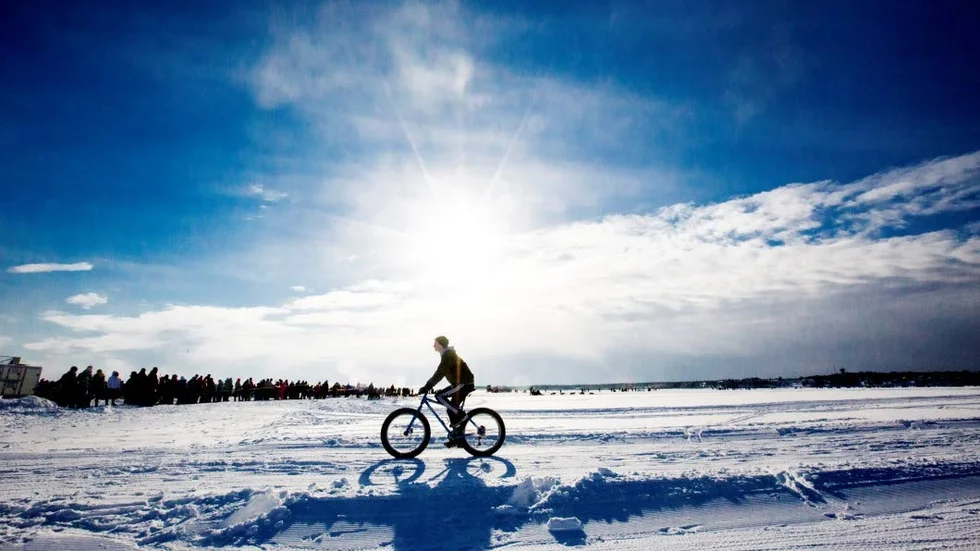 Magiskt. Isbanan i Luleå är en utmärkt plats även för de som vill cykla.
