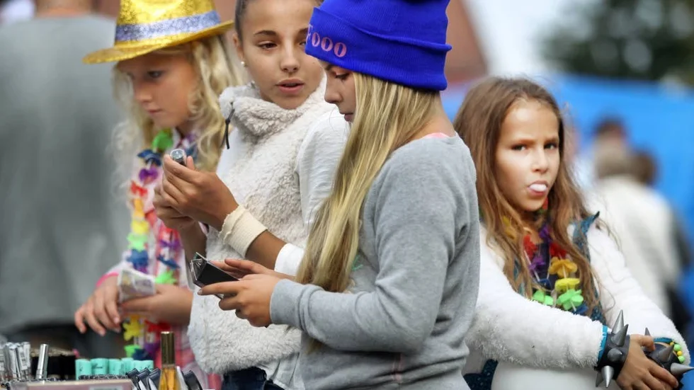Ella Avekling,
Selma Falk,
Nicolina Engqvist och
Sonia Falk,
från Stockholm, shoppade loss.