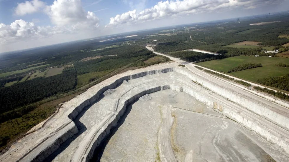 Vad händer den dag stenindustrin tackar för sig och drar vidare till mer lönsamma projekt, frågar sig Siv Key Nilson.