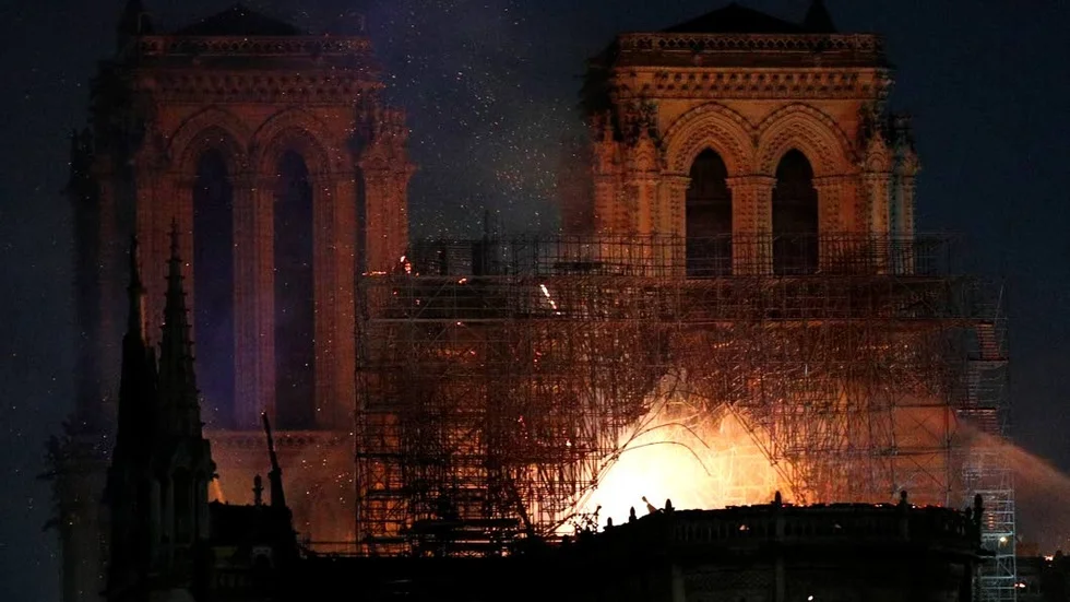 Notre Dame i Paris brann i april.