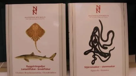 Två utgåvor. Ryggsträngsdjur och slemmiga maskar i två utgåvor i serien om Nordens alla djur och växter.