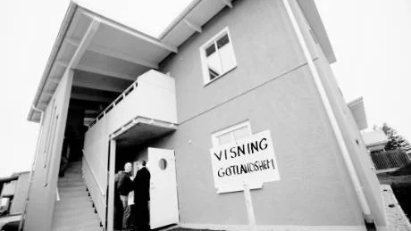 Visning av nya kvarteret Volonären, vid Allégatan, 2007.