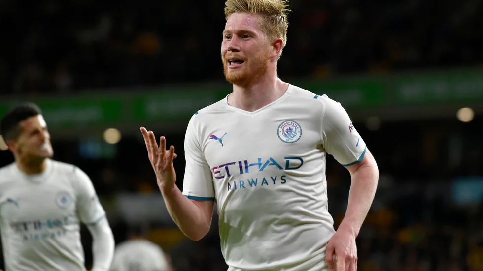 Manchester Citys Kevin De Bruyne gjorde fyra mål när City vann över Wolverhampton.