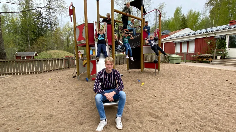 Gust Gabriëls från Belgien är nöjd med sin lärarpraktik på Nykyrka skola.