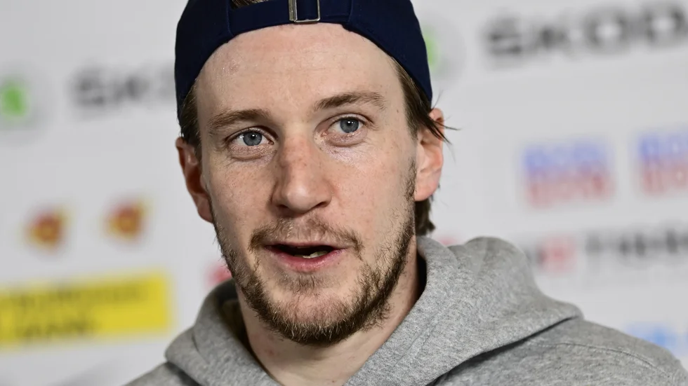 Jonathan Pudas gläds åt att få vara på isen i Tre Kronors match mot Storbritannien.
