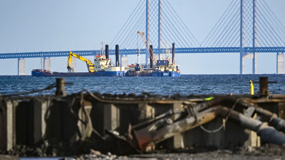 Muddermassor från havsbotten utanför Köpenhamn dumpades under januari till mars i Öresund, men har tagit en planerad paus under sommarhalvåret. Arkivbild.