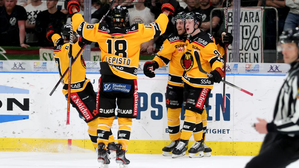 Pontus Andreasson levererade direkt efter sin avstängning med en assist till Tyrväinen.