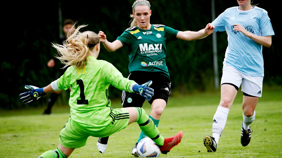 Enköpings SK möter Gideonsberg i kväll i den första träningsmatchen för säsongen.
