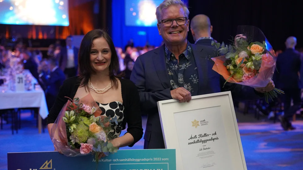 Maja Runeberg och Mats Pontén från Lule stassteater.