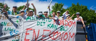 VIDEO: Här åker studentflaken genom Uppsala